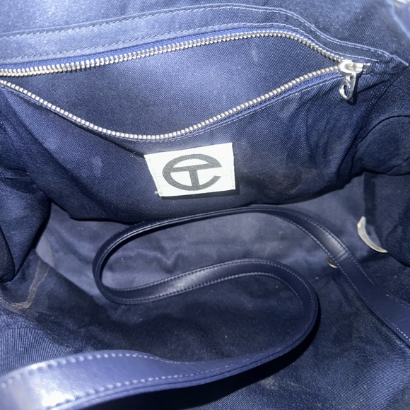 Used navy blue telfar - Picture 4 of 4